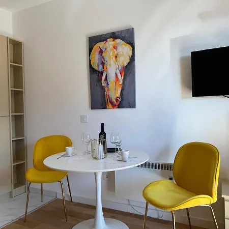 Balkan,sunny, Cozy, New *